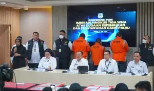 Imigrasi ringkus 3 WNA pemilik dan pengedar uang palsu