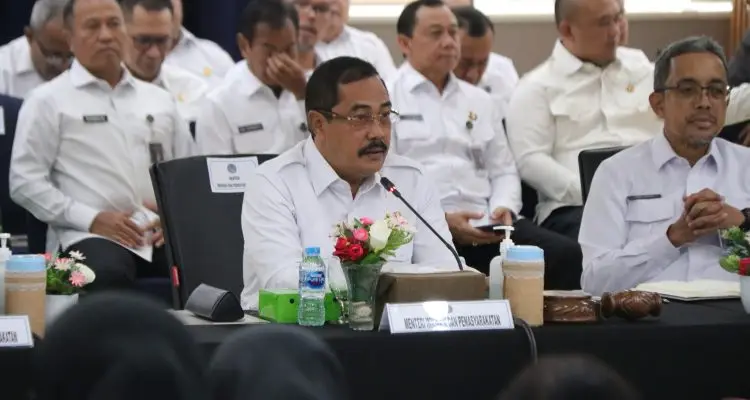 Mentri Agus Andriyanto Menteri Agus Andrianto