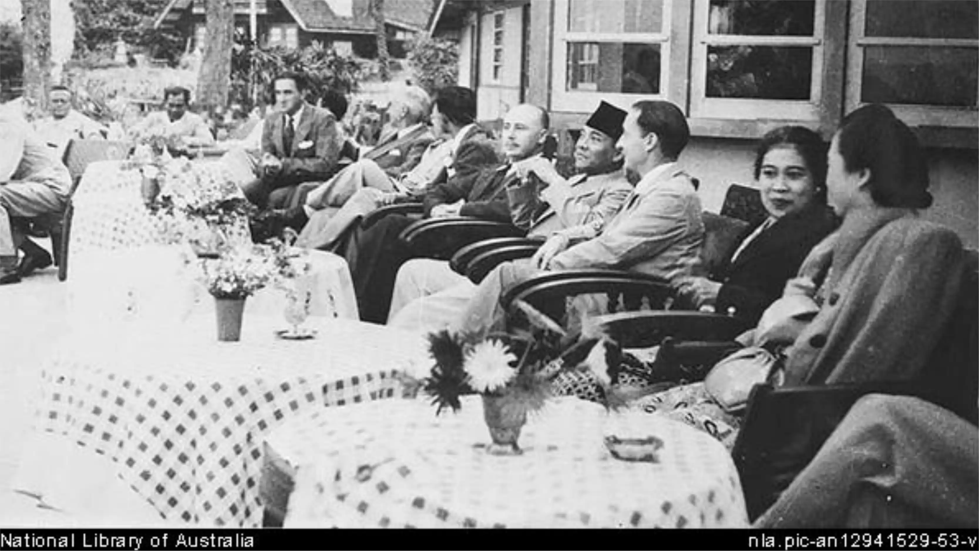 Presiden Soekarno di Sarangan