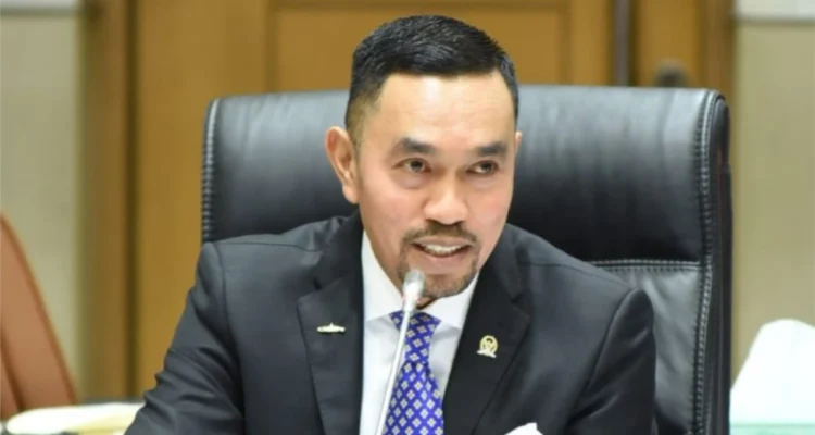Ahmad Sahroni Dicopot dari Komisi III