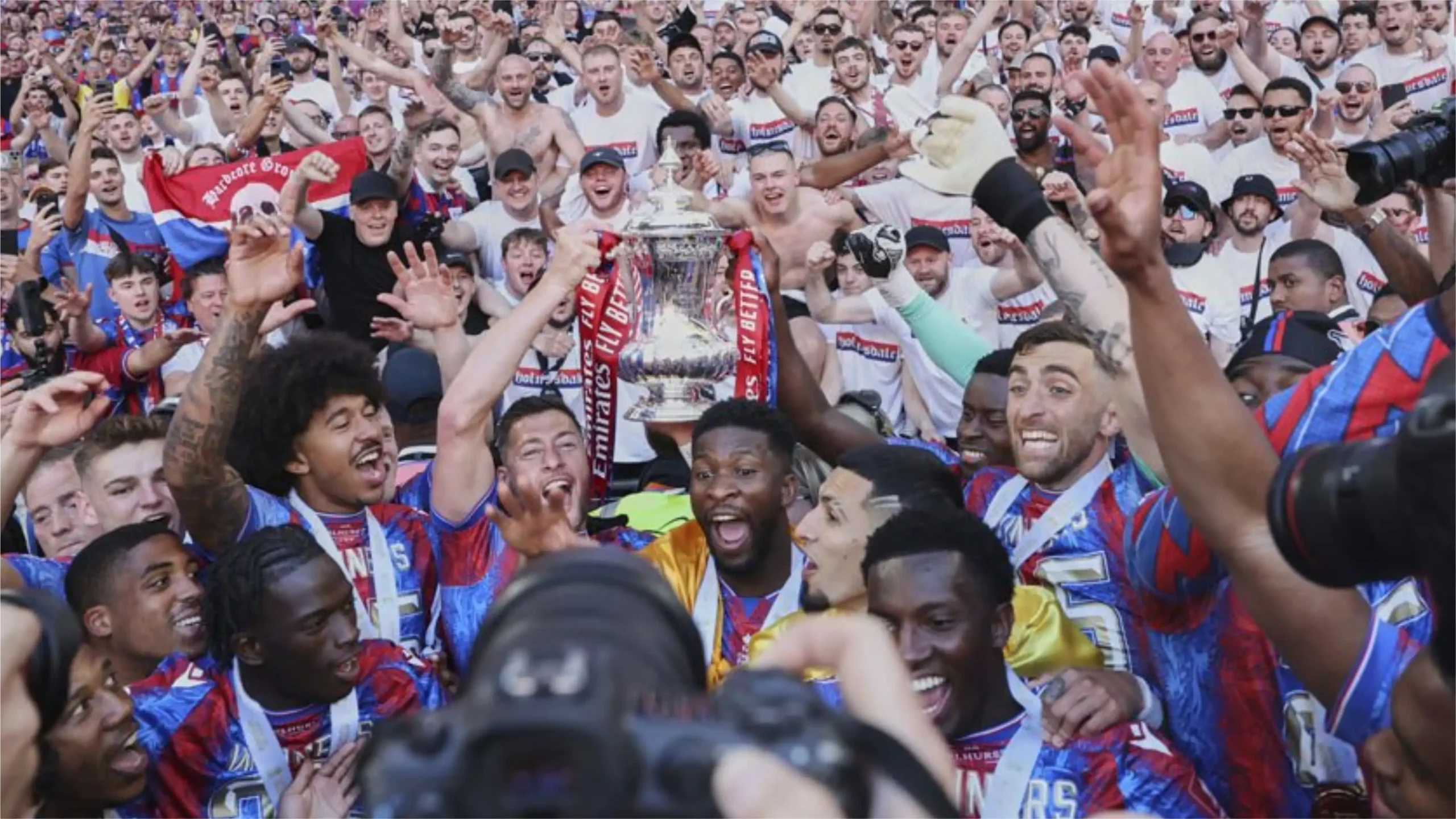 Crystal Pallace Bungkam Liverpool
