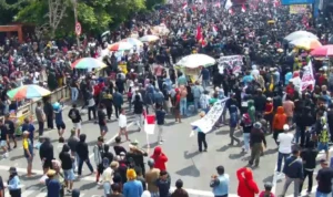 Demo Pati Dihadiri Puluhan Ribu Orang