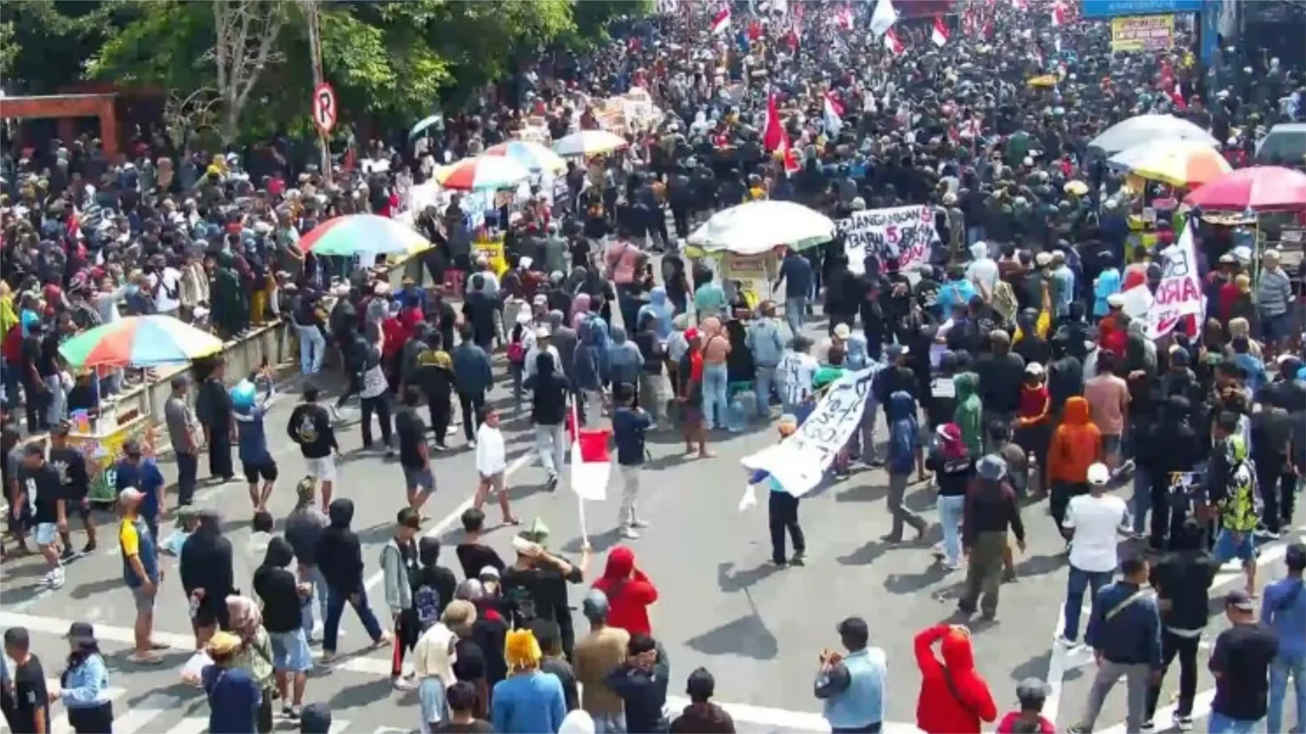 Demo Pati Dihadiri Puluhan Ribu Orang