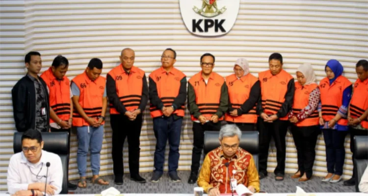 Ebenezer Dicopot Presiden