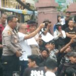 Massa pendemo DPRD Kota Madiun