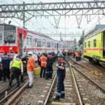 KRL Anjlok