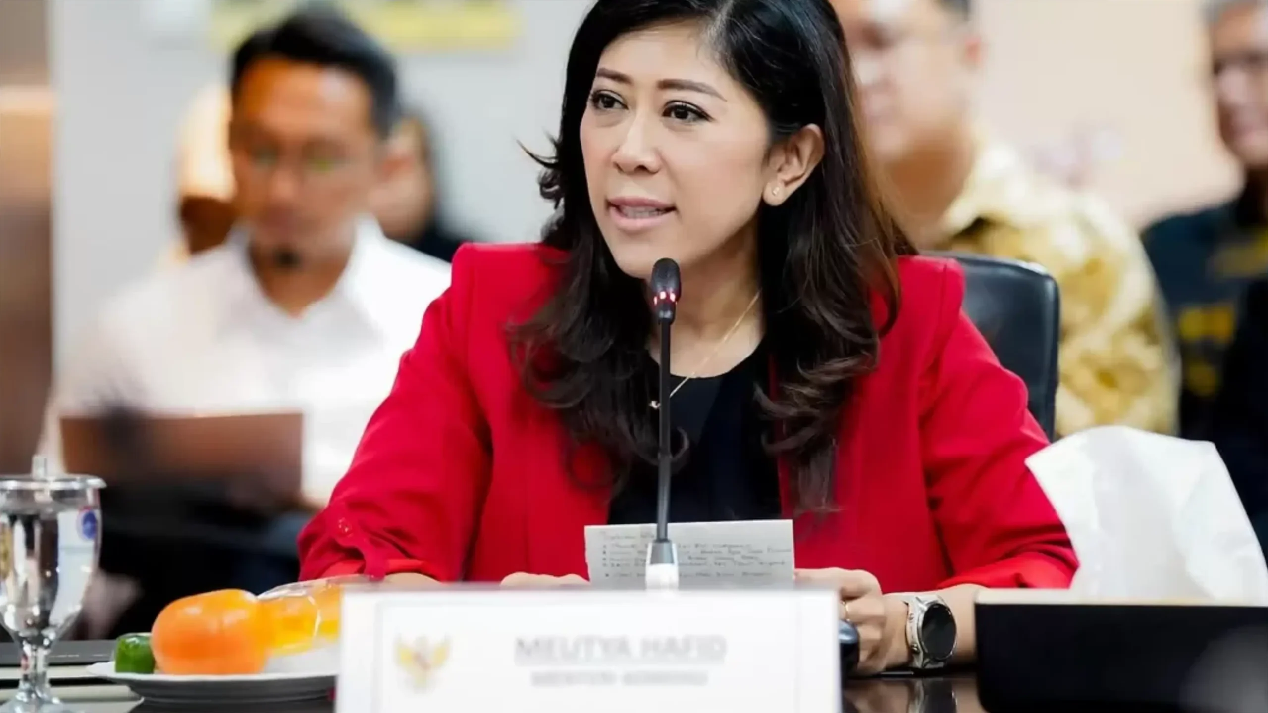 Menkomdigi Tegaskan WhatsApp Bayar Hoaks