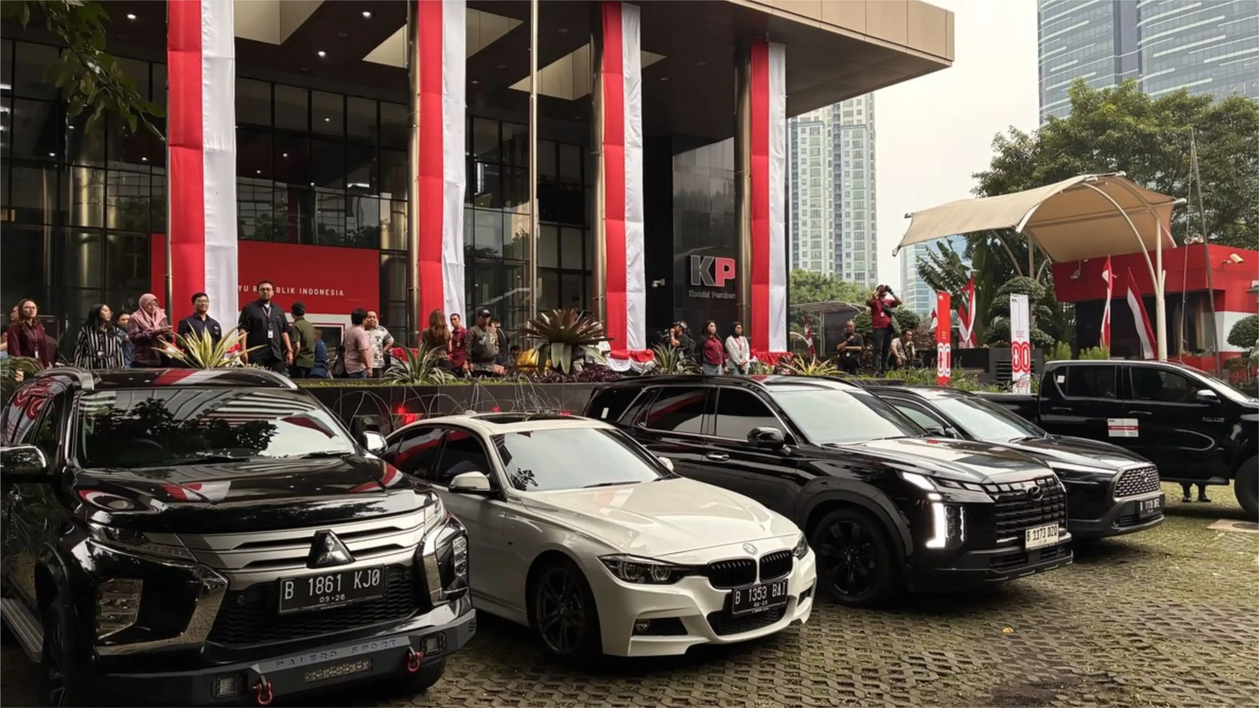 OTT Wamenaker amankan Mobil MEwah