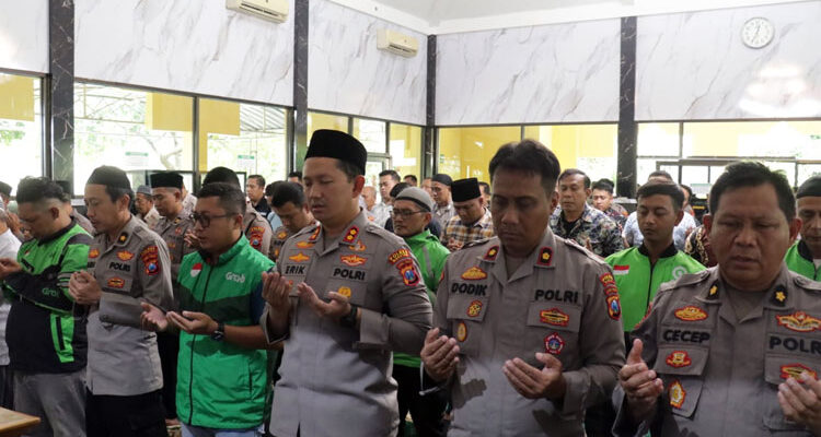 Polres Magetan Doakan Driver Ojol Korban Rantis Brimob
