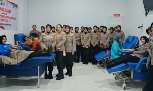 Polwan Polres Madiun Gelar Donor Darah