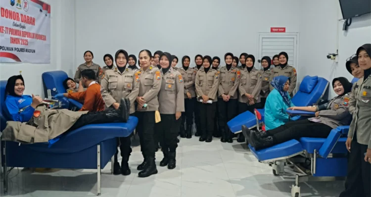 Polwan Polres Madiun Gelar Donor Darah