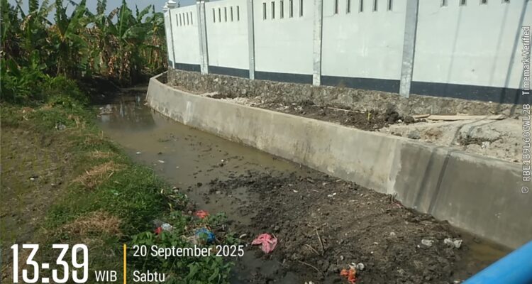 Proyek Talut Tanpa papan Informasi di Madiun Proyek Talut Tanpa papan Informasi di Madiun