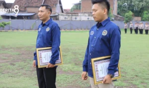 Warga Penerima Penghargaan Kapolres Madiun Warga Penerima Penghargaan Kapolres Madiun