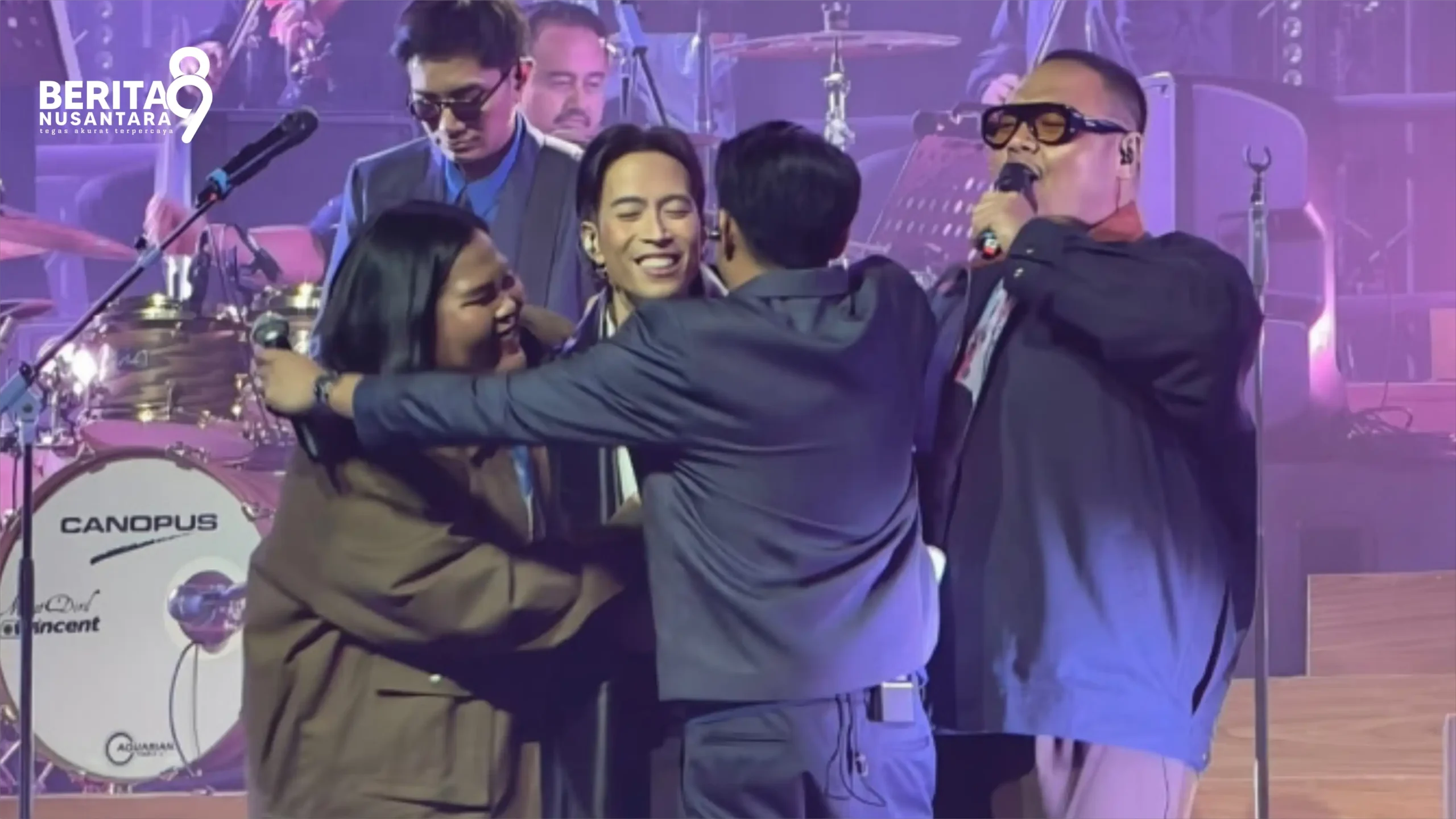 Vidi Aldiano Tampil Di laleilmanino & friends live in concert Vidi Aldiano Tampil Di laleilmanino & friends live in concert