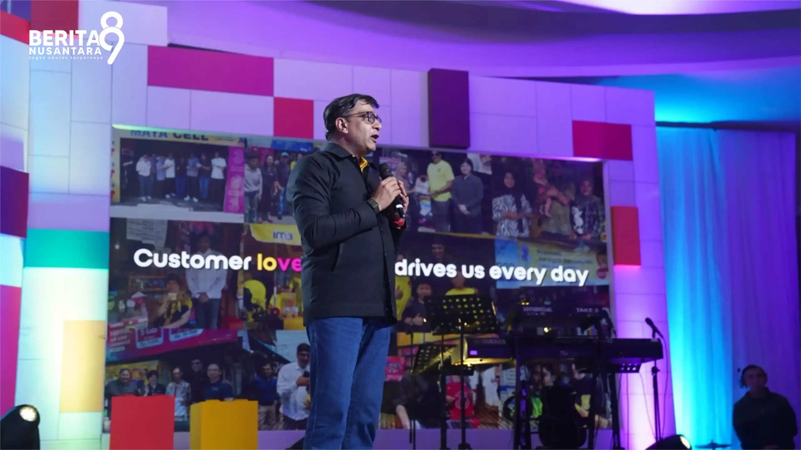 58 Indosat Oredo Hutchinson di Semarang