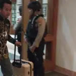 KPK amankan 3 Koper dalam Penggeledahan Kantor Bupati KPK amankan 3 Koper dalam Penggeledahan Kantor Bupati