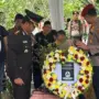 Prosesi Pemakaman Brigadir Tri Irwansyah yang gugur di Sumatera Barat