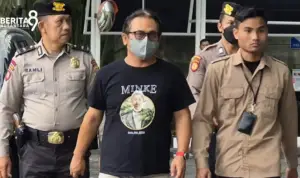 Kukuh Eko Saputro Tiba di Gedung KPK Kukuh Eko Saputro Tiba di Gedung KPK