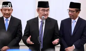 Mahfud MD bersama Jimly Asshidiqie dan Otto Hasibuan Mahfud MD bersama Jimly Asshidiqie dan Otto Hasibuan