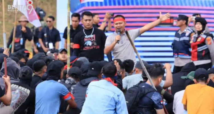 Peragaan Pengamanan Unjuk Rasa Model Baru Polri