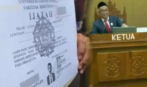 Sidang KIP Mengenai Salinan Ijazah Jokowi dari KPU Sidang KIP Mengenai Salinan Ijazah Jokowi dari KPU