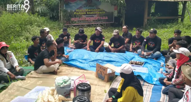 Squad Nusantara Magetan dan PWM Melakukan Kegiatan Menanam Pohon di Lereng Lawu