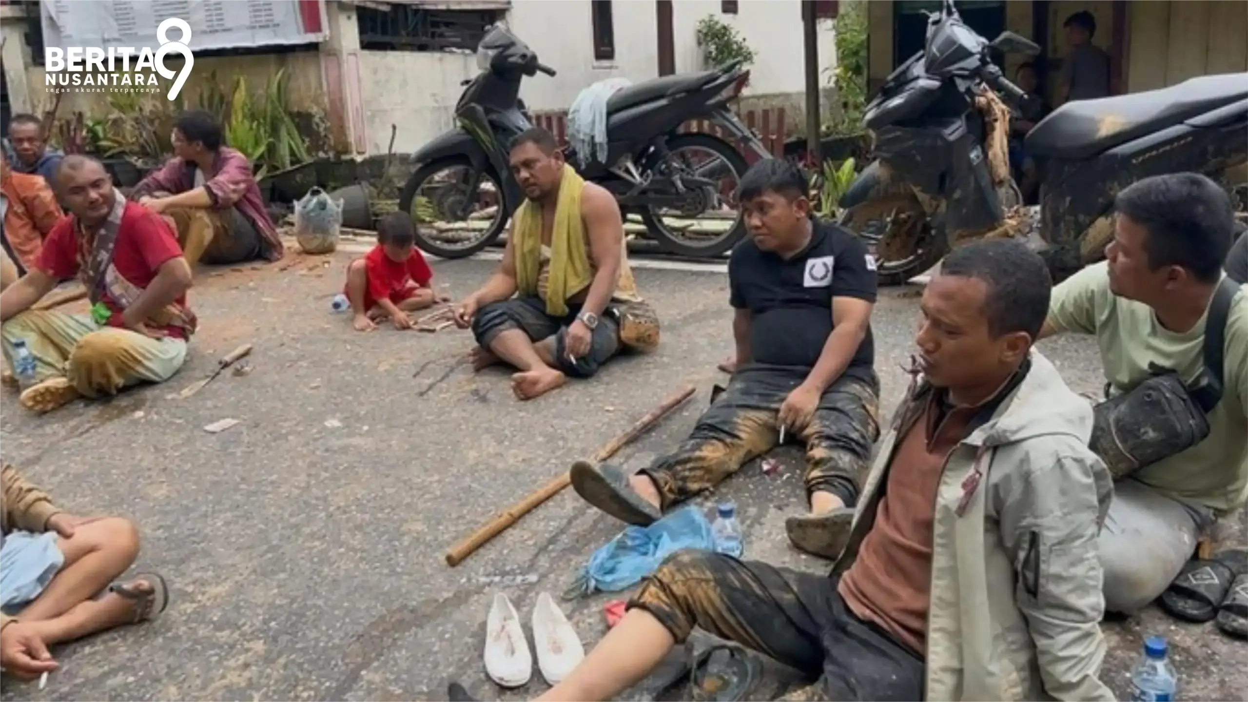 Wali Kota Sibolga berbaju Hitam