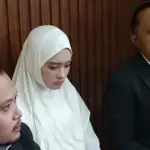 Inara Rusli Muncul Putuskan Mundur