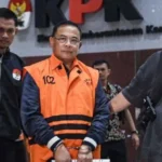 Bupati Pati Ditahan KPK Bupati Pati Ditahan KPK