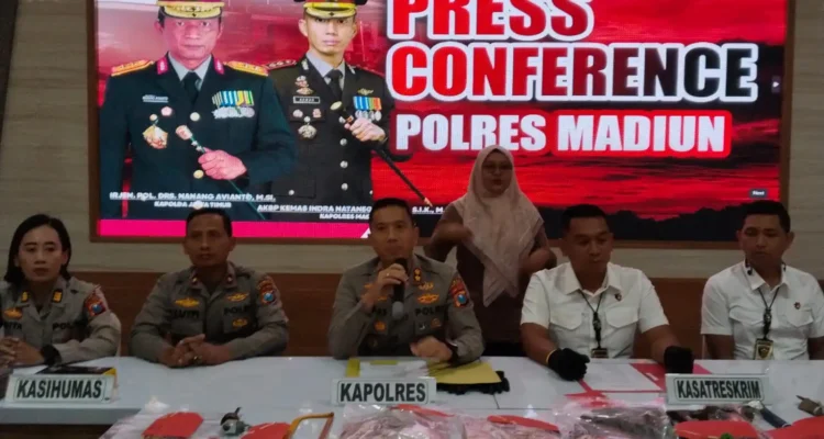 Polres Madiun Ungkap Kasus Pencurian dengan Pemberatan Polres Madiun Ungkap Kasus Pencurian dengan Pemberatan