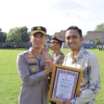 Kapolres Madiun Berikan Penghargaan kepada Pimpinan Bulog atas Dukungan Program Ketahanan Pangan Kapolres Madiun Berikan Penghargaan kepada Pimpinan Bulog atas Dukungan Program Ketahanan Pangan