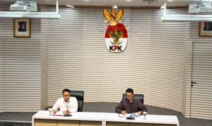 Wali Kota Madiun Resmi Tersangka KPK Wali Kota Madiun Resmi Tersangka KPK