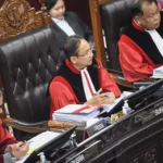 MK Tolak Uji Materi Rangkap Jabatan Polri MK Tolak Uji Materi Rangkap Jabatan Polri