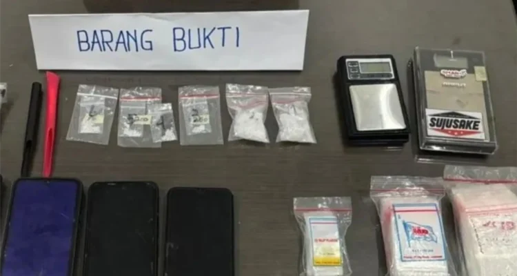 Polri dan Bea Cukai Amankan Laboratorium Sabu di Jakarta Polri dan Bea Cukai Amankan Laboratorium Sabu di Jakarta