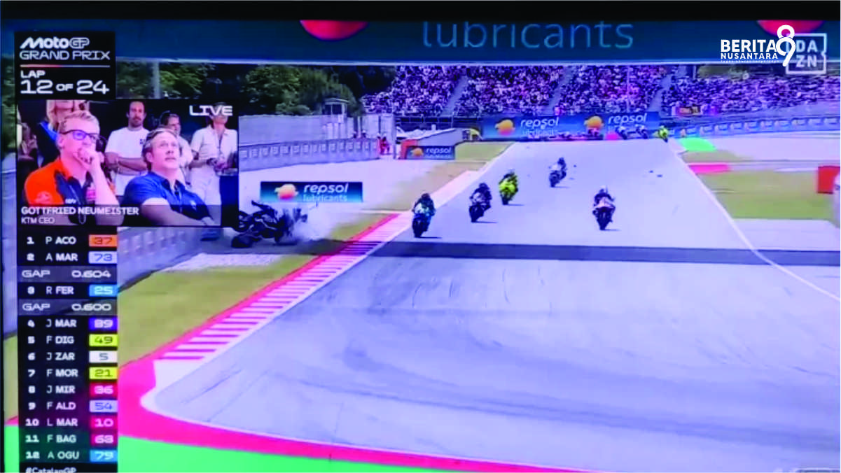 Crash Alex Marquez dan Acosta di MotoGP Catalunya