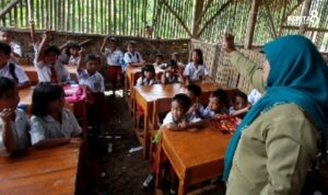 DPR : Masih banyak Guru di daerah terpencil yang tidak sejahtera