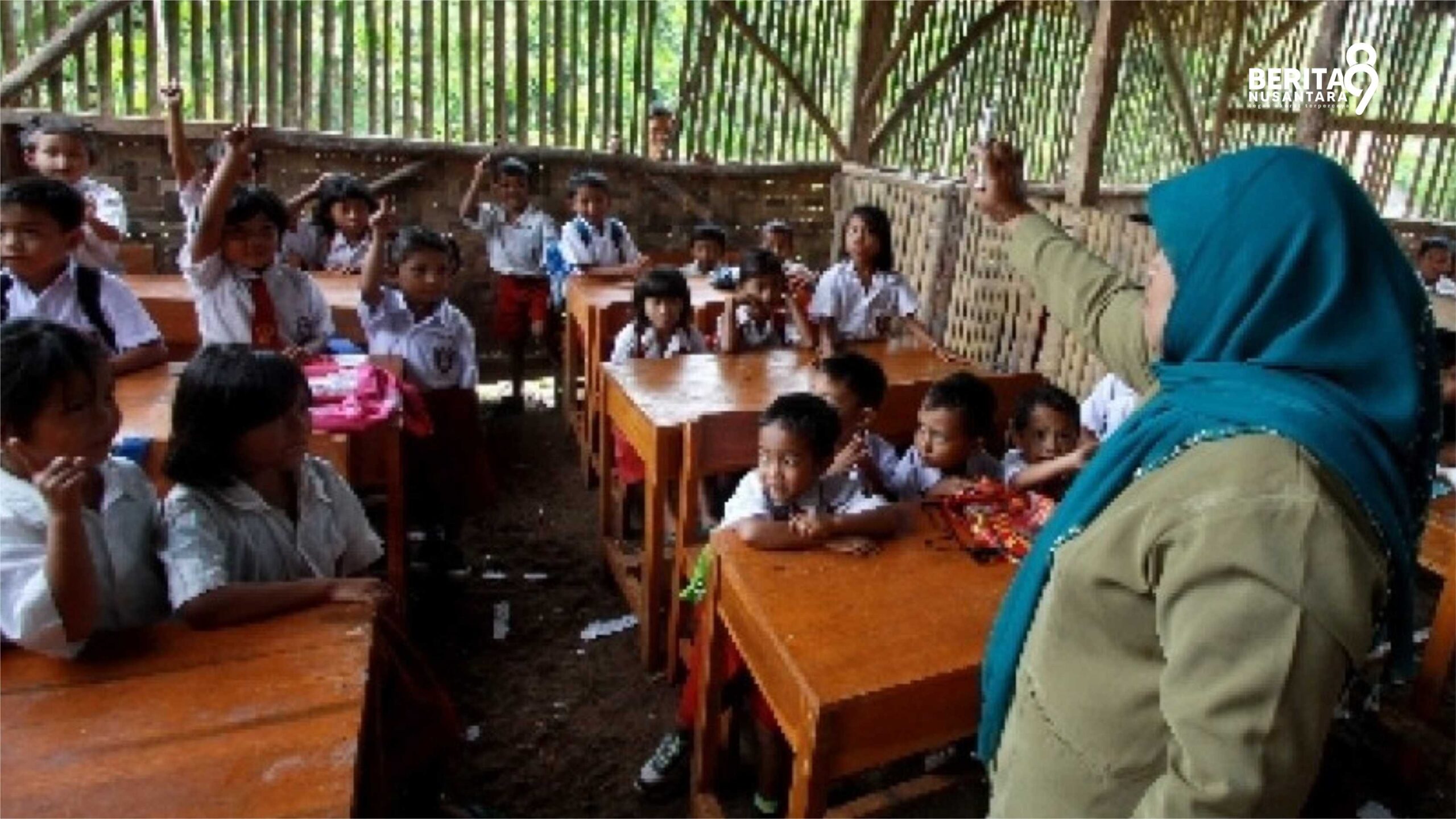 DPR : Masih banyak Guru di daerah terpencil yang tidak sejahtera