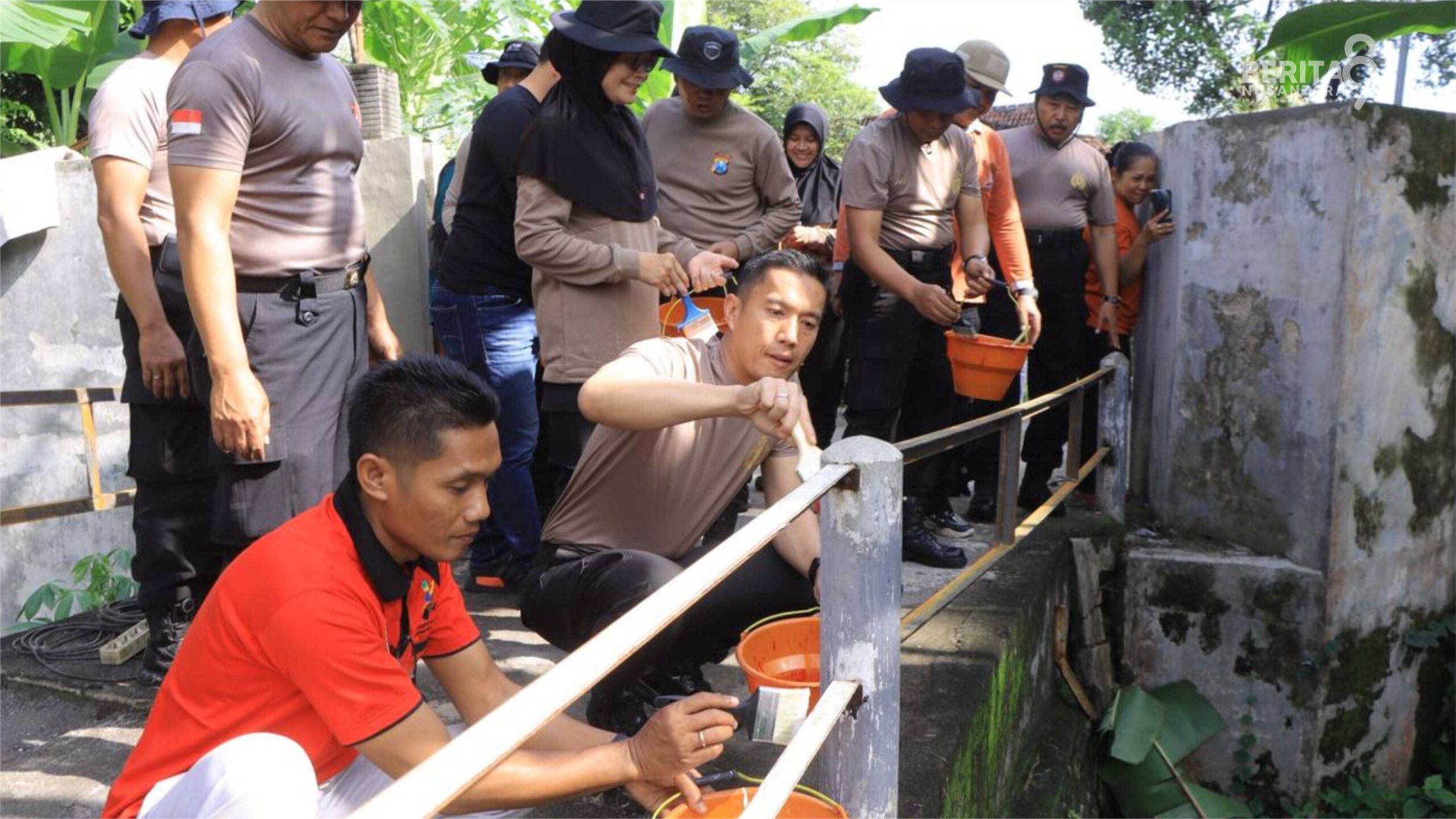 Kapolres Madiun Turun Langsung benahi Jembatan Bersama Masyarakat