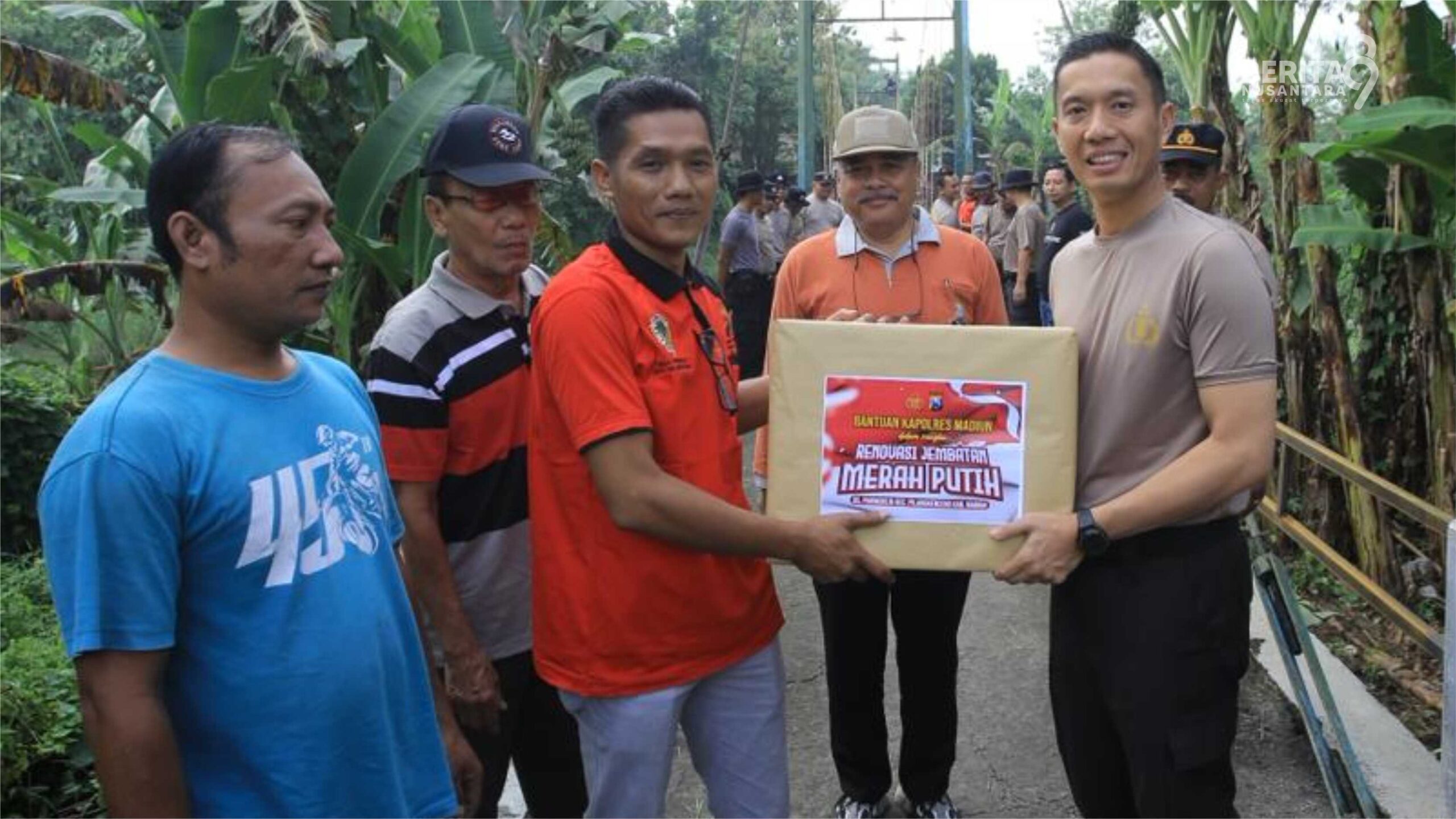 Kapolres Madiun Turun Langsung benahi Jembatan