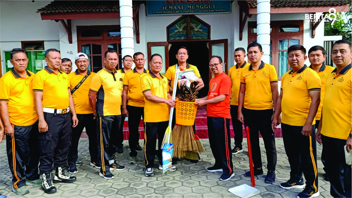 Bakti Religi Polres Madiun di Gereja