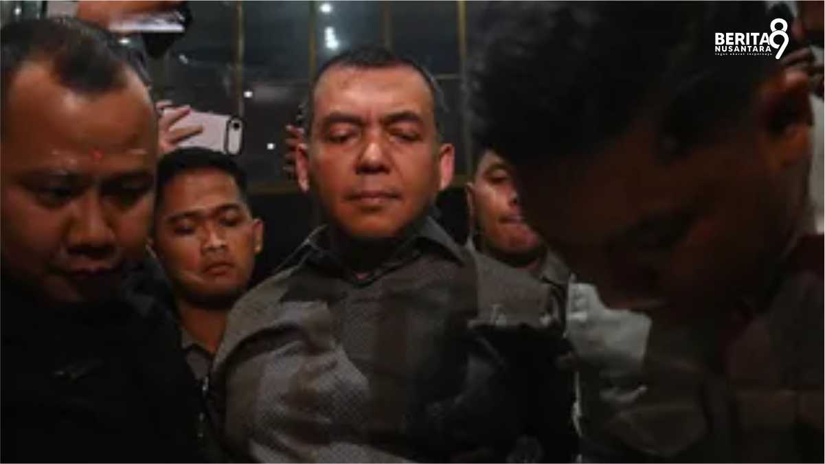 Momen Wamen Imipas tiba di Gedung KPK