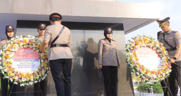 Ziarah Makam Pahlawan di Polres Madiun Ziarah Makam Pahlawan di Polres Madiun