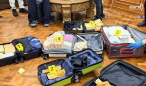 Emas 74 kilogram sitaan Polisi di Sentul
