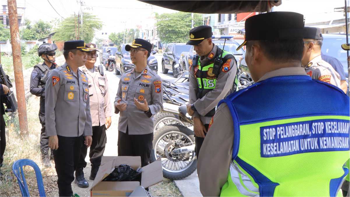 Karoops Polda Jatim bersama Kapolres Madiun