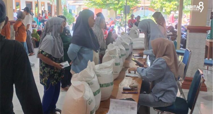 Bantuan Beras Untuk 578 Warga Desa Kedondong
