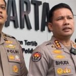 Kabid Humas Polda Metro Jaya saat melakukan konferensi pers terkait Rencana Demo 27 Agustus di DPR Kabid Humas Polda Metro Jaya saat melakukan konferensi pers terkait Rencana Demo 27 Agustus di DPR