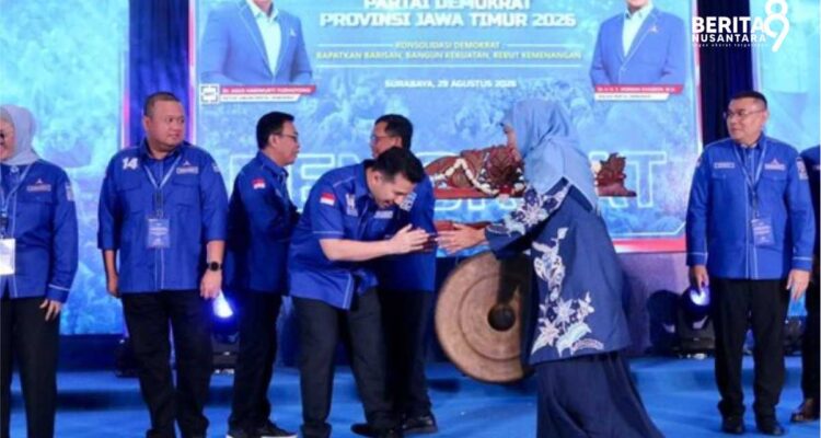 Khofifah Restui Emil Dardak