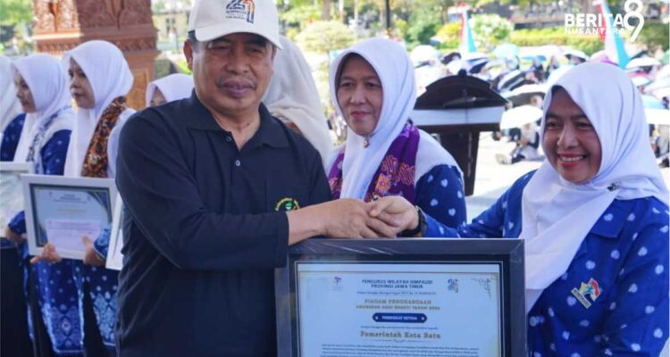Komitmen Bupati Madiun Perjuangkan Kesetaraan Status Guru PAUD di HUT HIMPAUDI 21