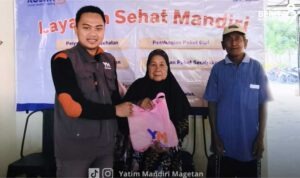 Sedekah Pangan Lansia oleh Yatim Mandiri Magetan dan Puskesmas Bendo